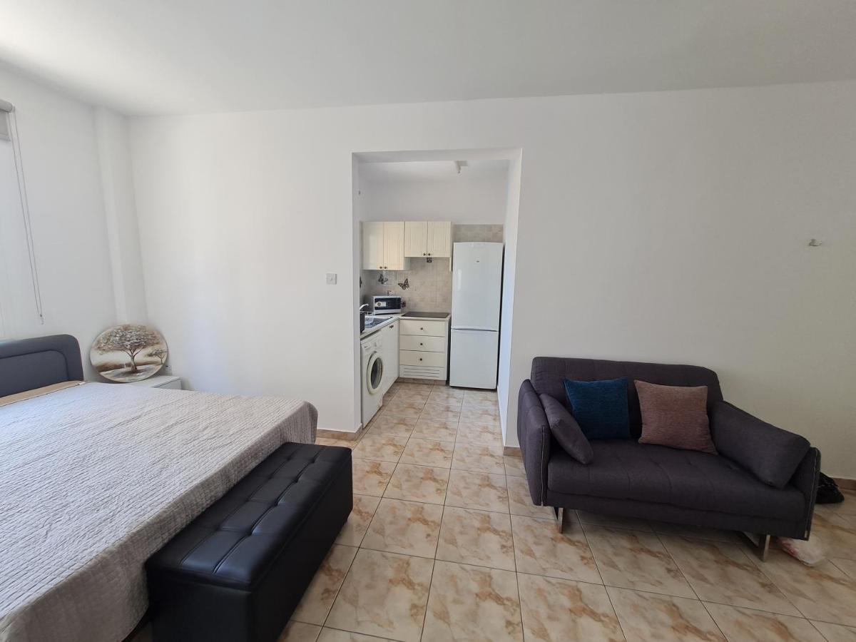 Laertis 2 Complex, Studio Apartment 106 - By Imh Travel & Tours بافوس المظهر الخارجي الصورة